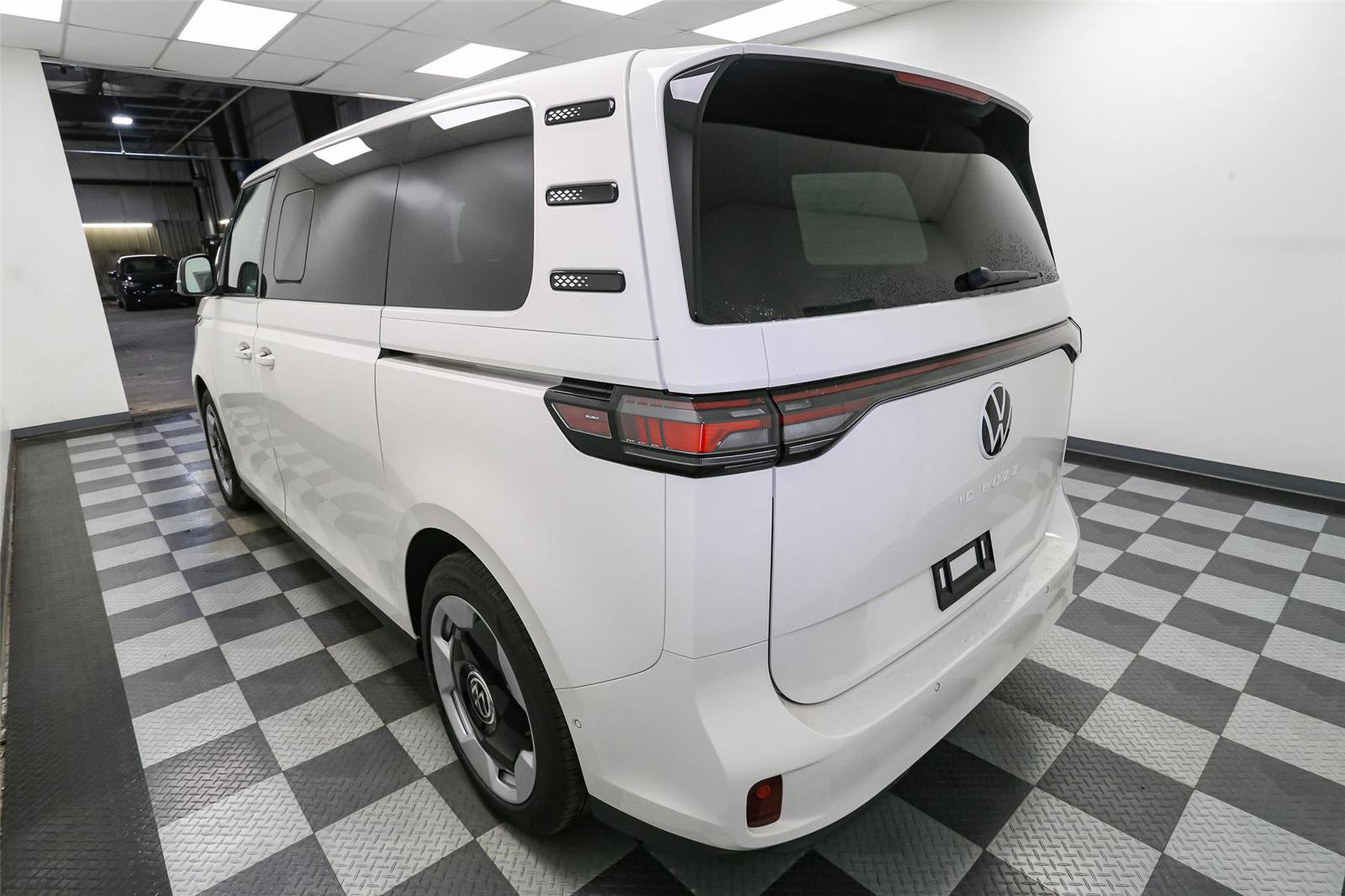 New 2025 Volkswagen ID. Buzz Pro S image 10