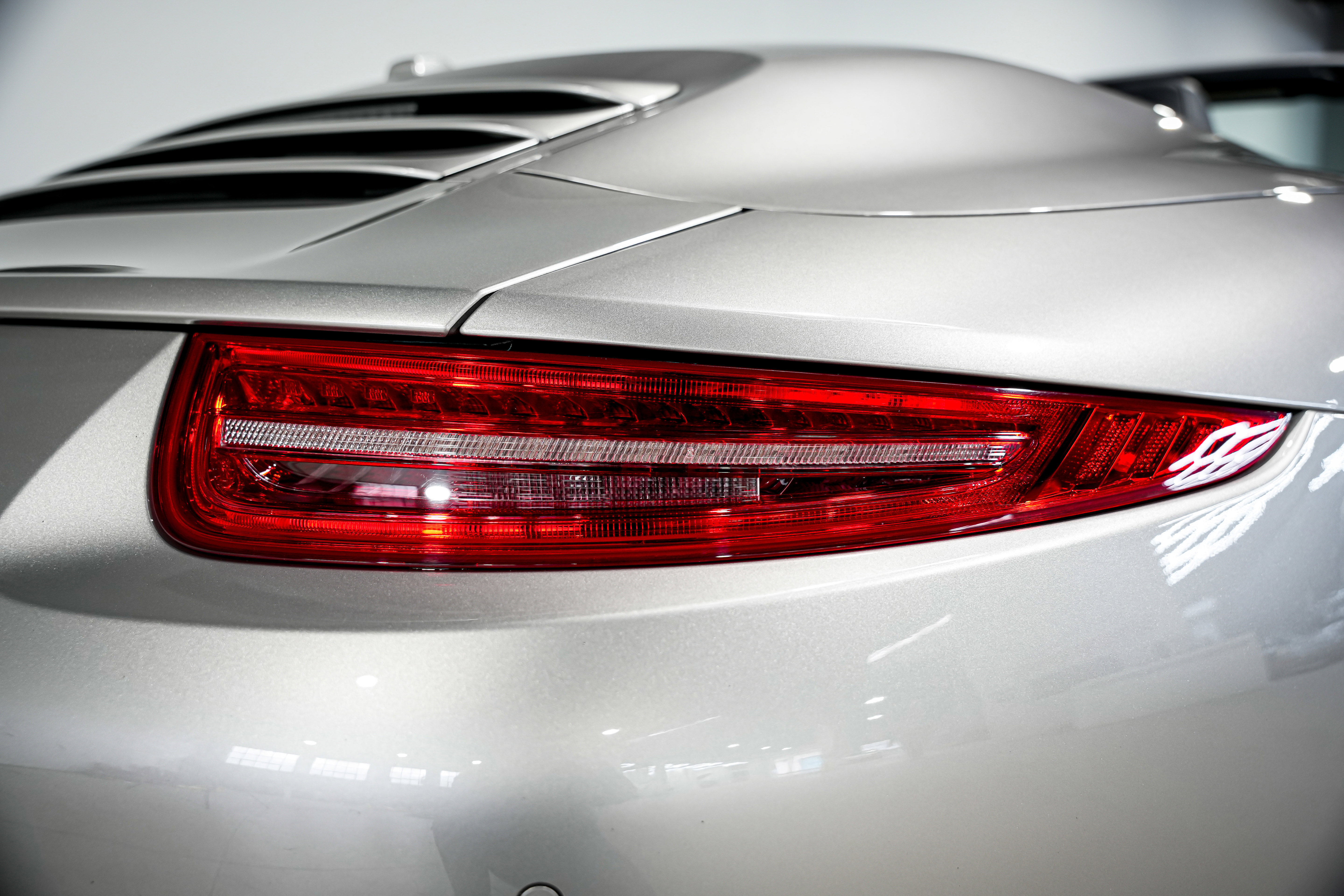 Used 2012 Porsche 911 Carrera image 36