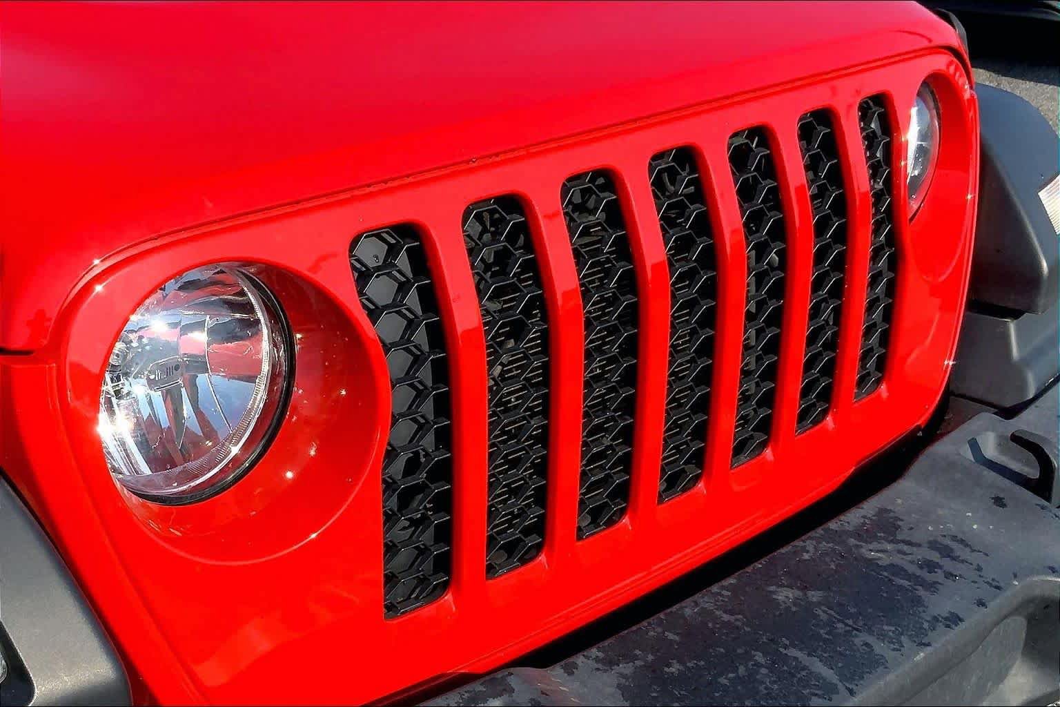 Used 2020 Jeep Gladiator Sport w/ Quick Order Package 24S image 29