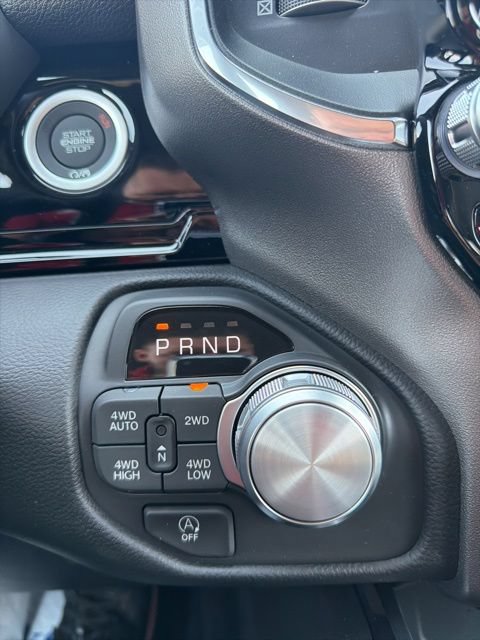 New 2026 RAM 1500 Laramie AWD/4WD image 30