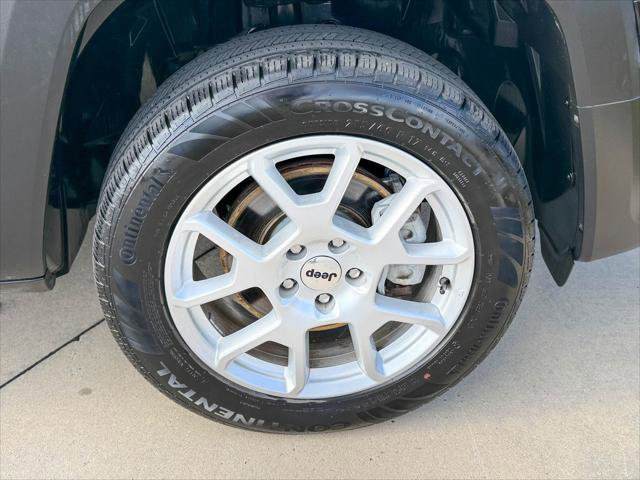 Certified 2023 Jeep Renegade Limited image 9
