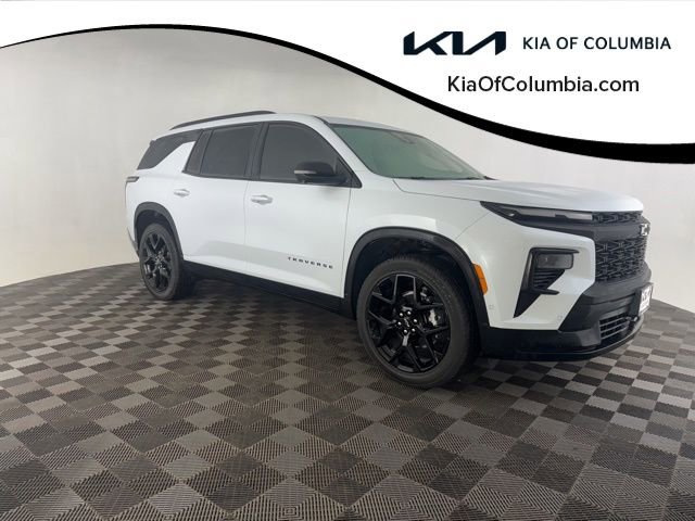 Used 2026 Chevrolet Traverse RS w/ LPO, Floor Liner Package image 1