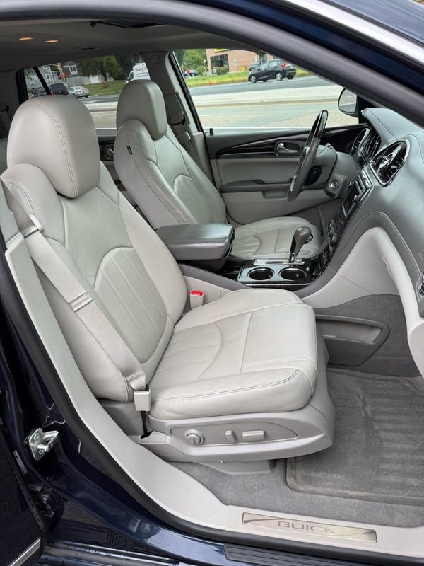 Used 2015 Buick Enclave Leather w/ Trailering Package image 14