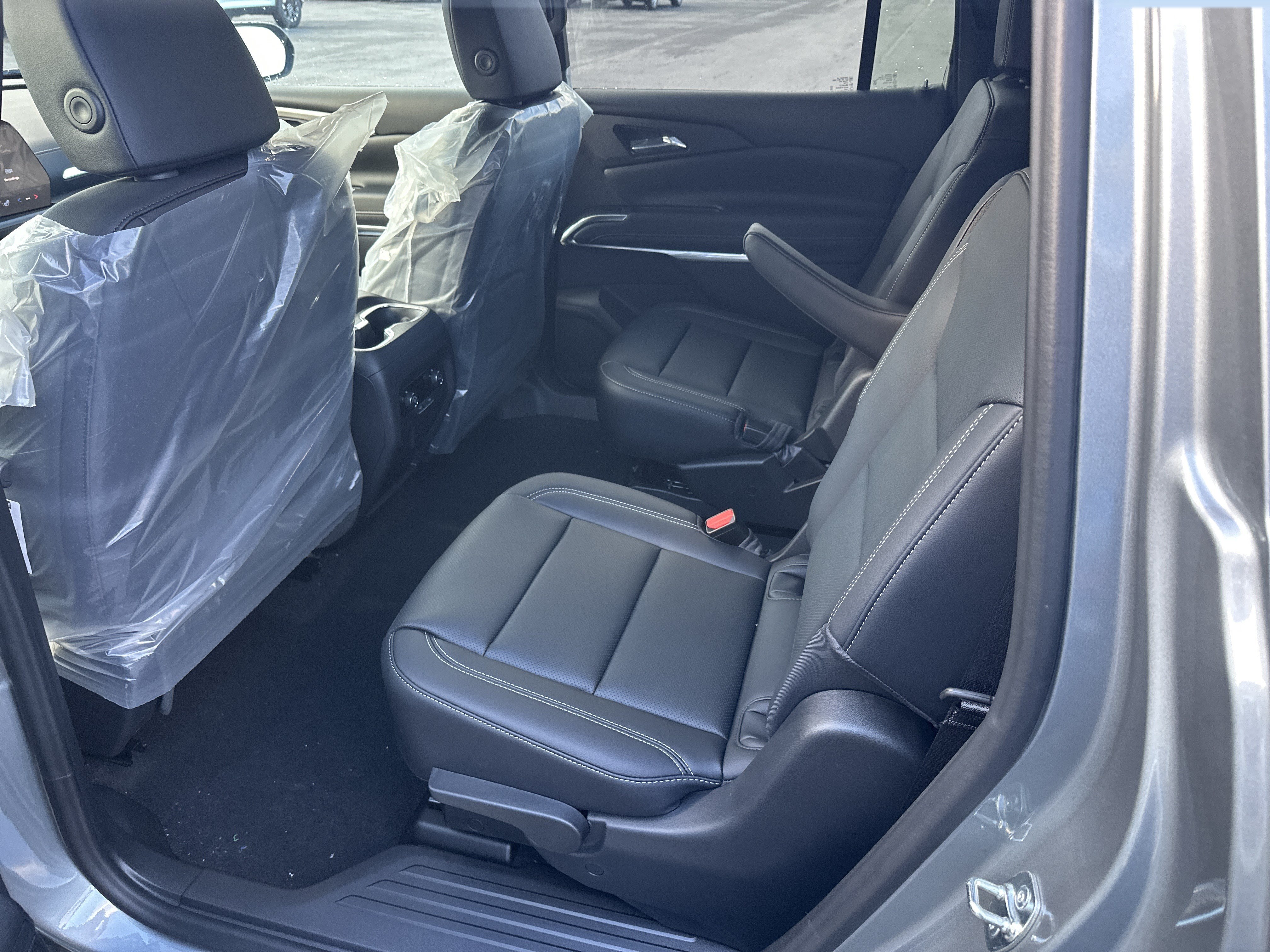 New 2027 Chevrolet Traverse LT w/ Driver Confidence Package AWD/4WD image 7