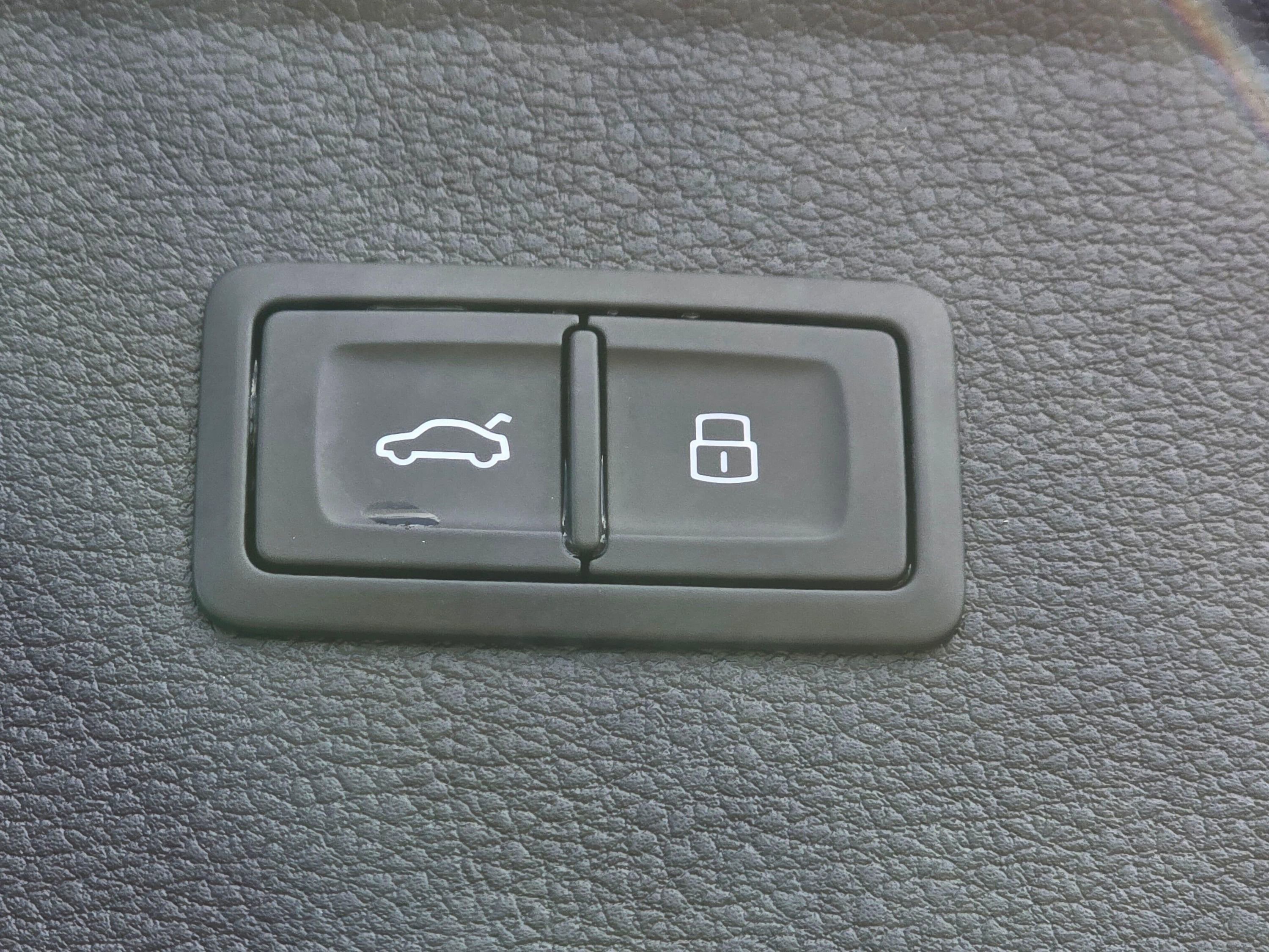 Certified 2025 Audi Q5 2.0T Premium w/ Convenience Plus Package image 25