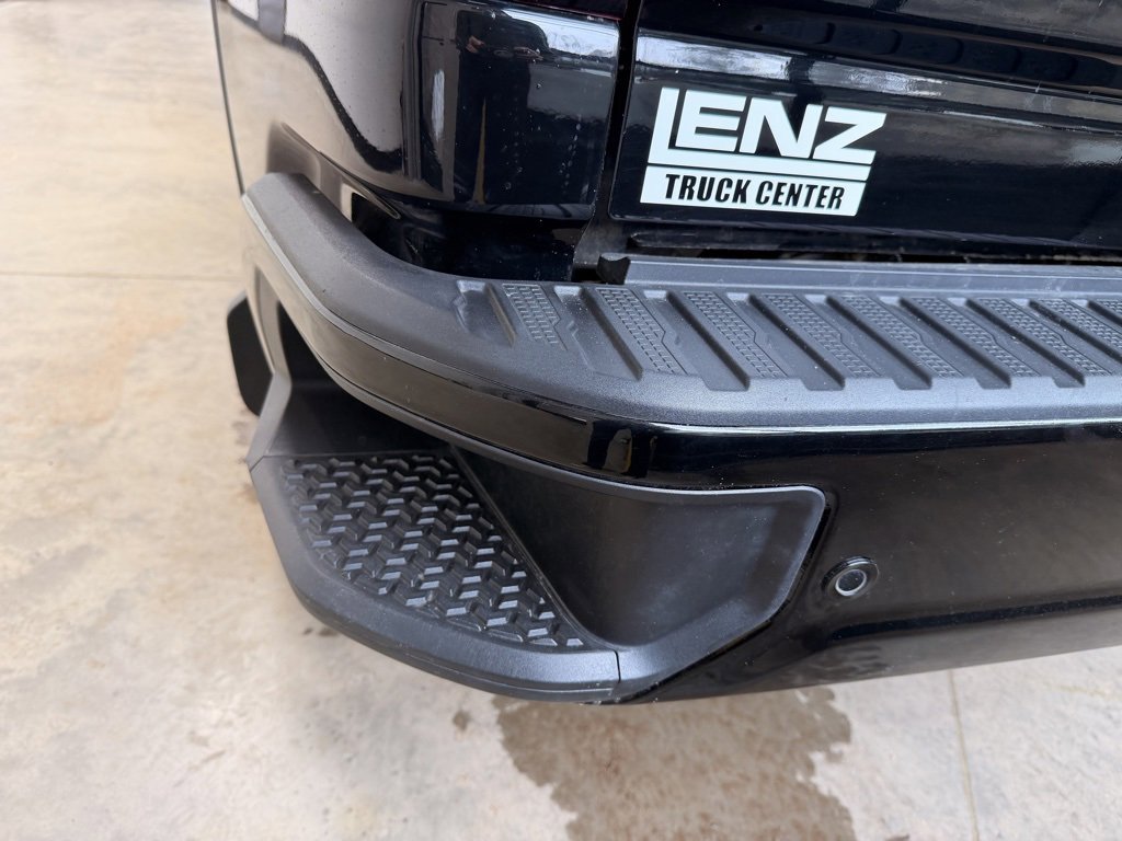 Used 2024 Chevrolet Silverado 2500 LT w/ Midnight Edition image 15