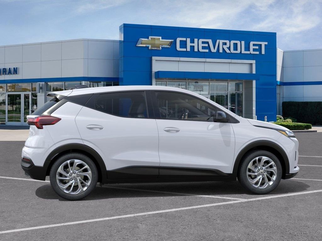 New 2027 Chevrolet Bolt LT w/ Comfort Package FWD image 5