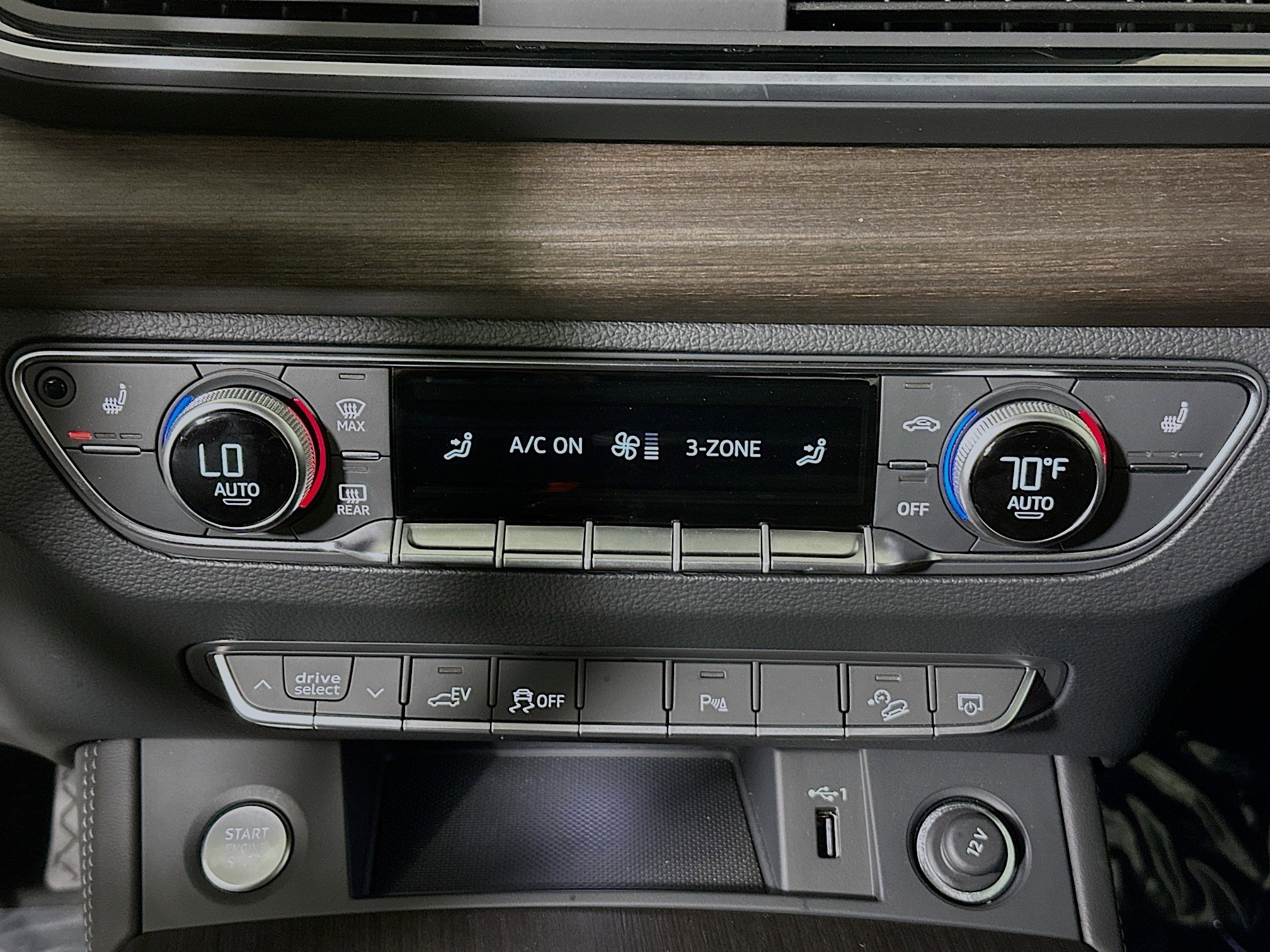 Used 2024 Audi Q5 e Premium Plus w/ Premium Plus Package image 23