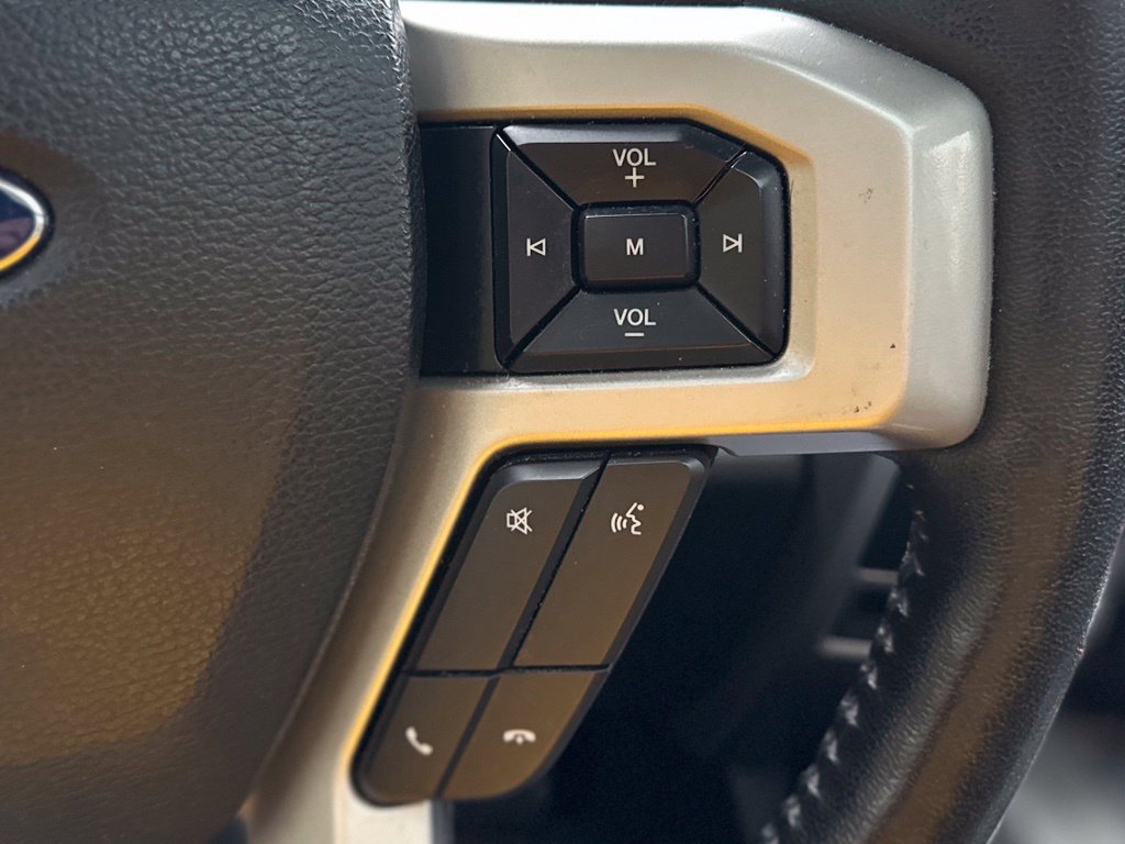 Used 2018 Ford F150 Lariat w/ Equipment Group 502A Luxury AWD/4WD image 11