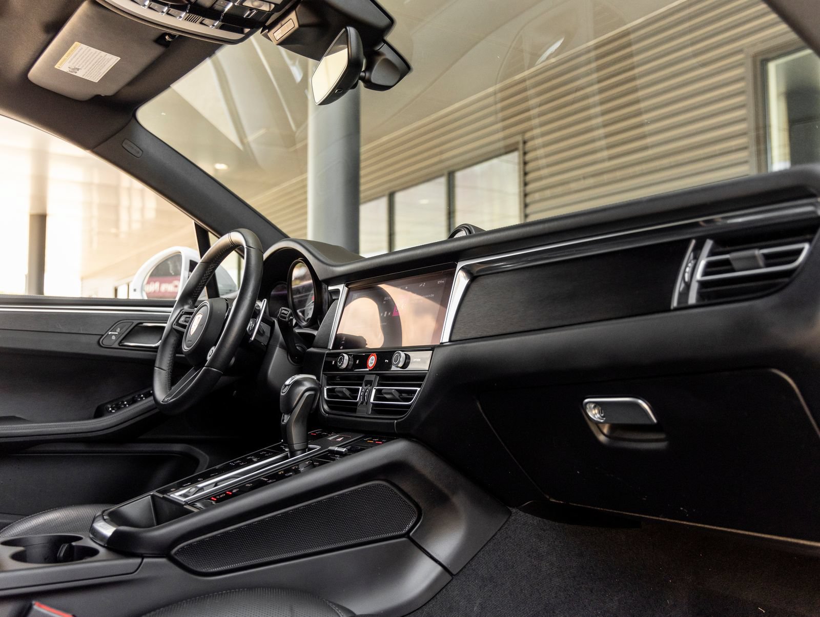 Certified 2024 Porsche Macan GTS AWD/4WD image 46