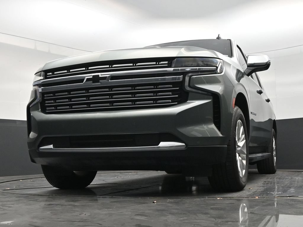 Used 2023 Chevrolet Suburban Premier RWD image 27