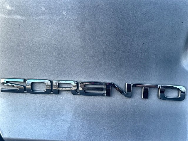 Used 2017 Kia Sorento LX image 28