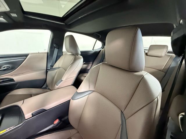Certified 2025 Lexus ES 300h 300h w/ Premium Package image 10