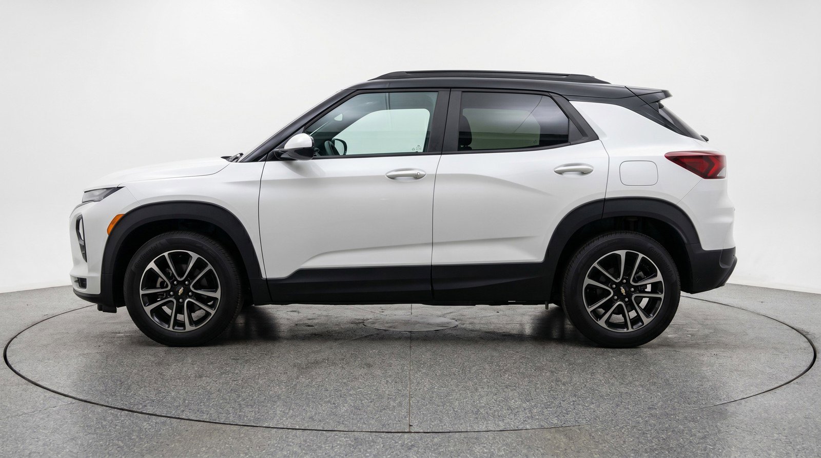 Used 2025 Chevrolet TrailBlazer LT FWD image 5