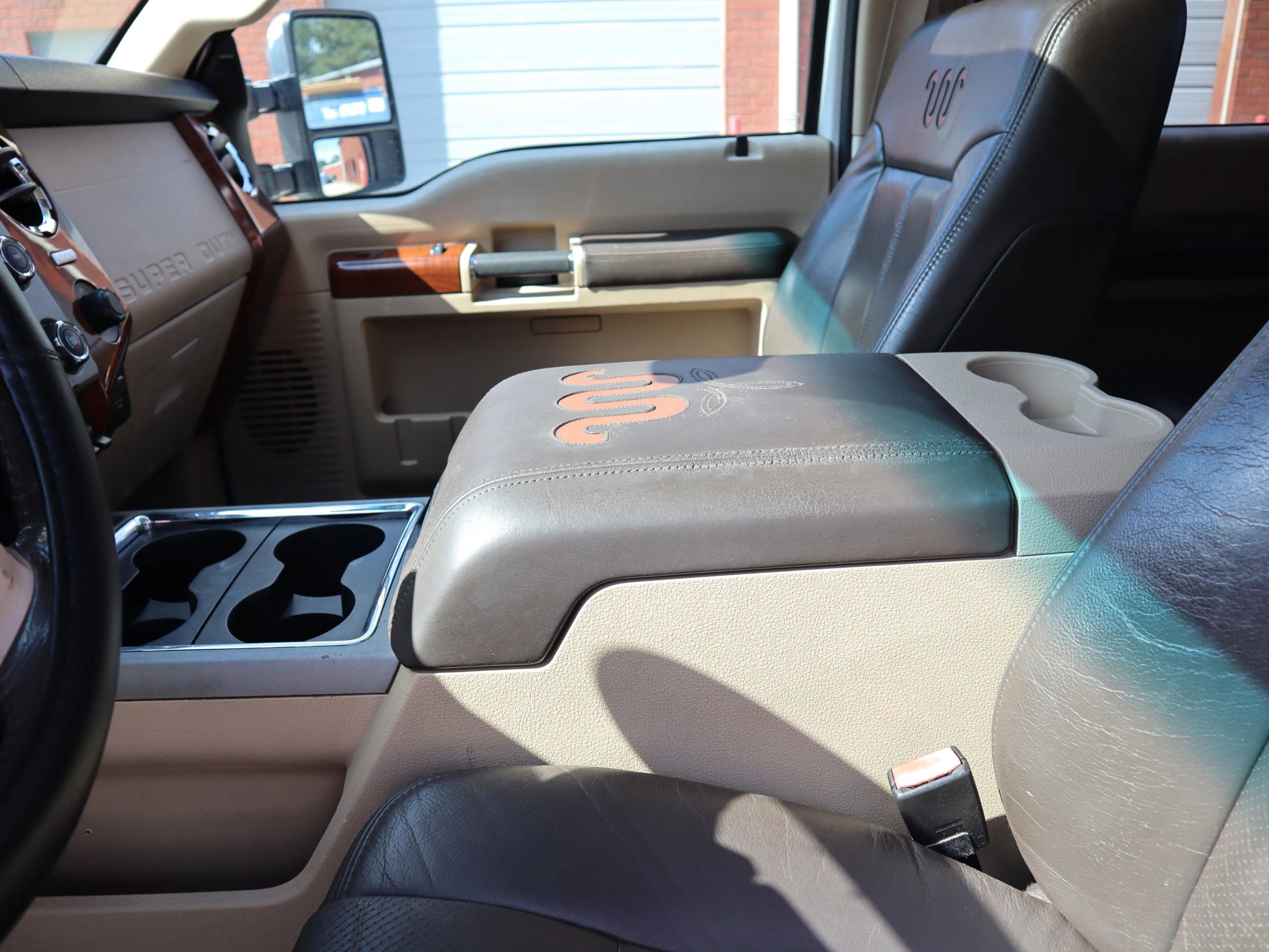 Used 2015 Ford F350 King Ranch w/ King Ranch w/Chrome Package image 26