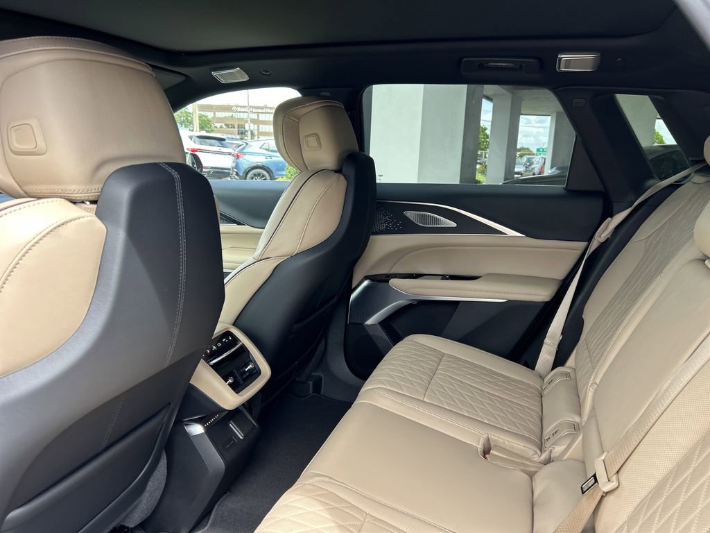 New 2026 Cadillac Lyriq V w/ Exterior Carbon Fiber Package image 18