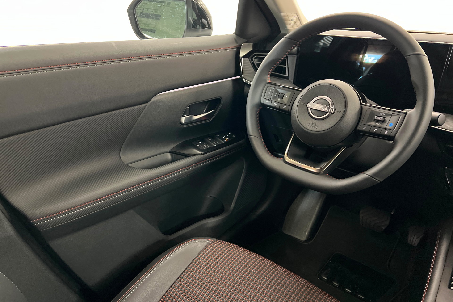 New 2026 Nissan Kicks SR w/ SR Premium Package AWD/4WD image 11