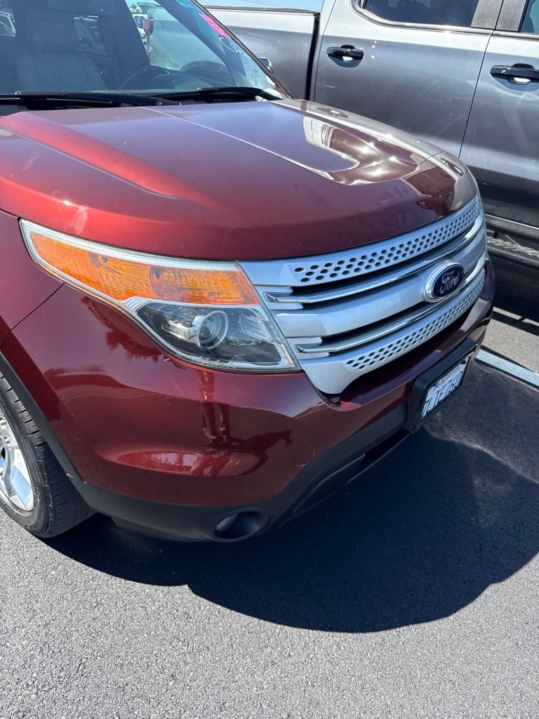 Used 2015 Ford Explorer XLT w/ Equipment Group 202A AWD/4WD image 2