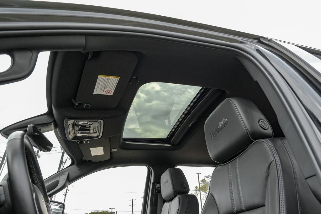 Used 2023 Chevrolet Silverado 3500 High Country w/ Z71 Off-Road Package image 23