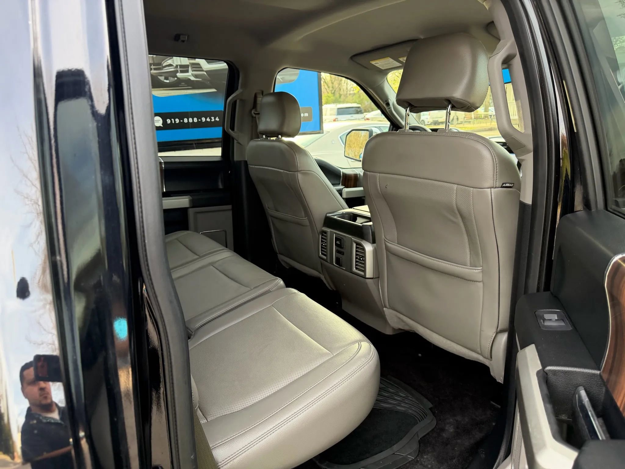 Used 2016 Ford F150 Lariat w/ Equipment Group 502A Luxury AWD/4WD image 26
