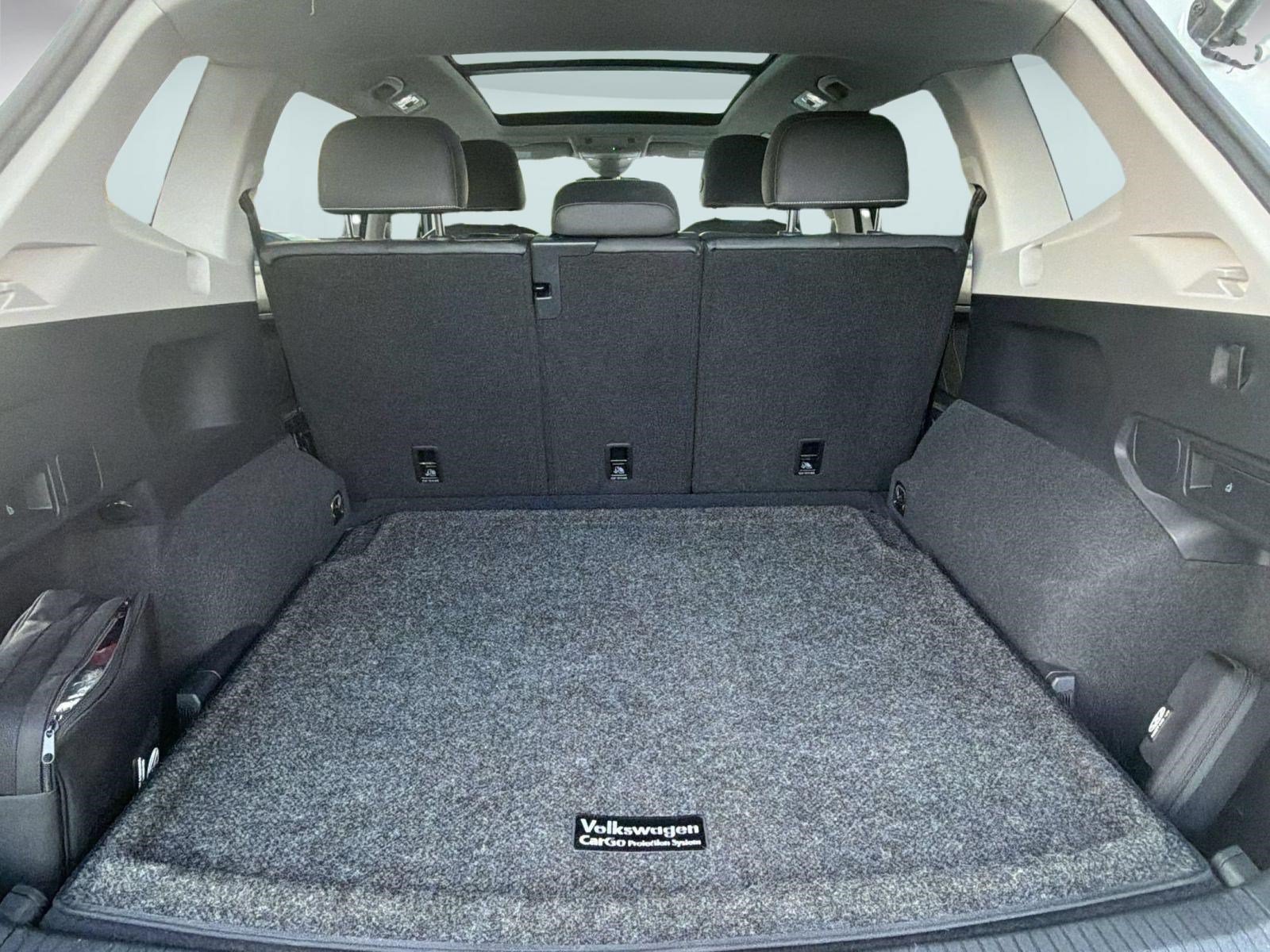 Certified 2023 Volkswagen Tiguan SE w/ Panoramic Sunroof Package AWD/4WD image 22