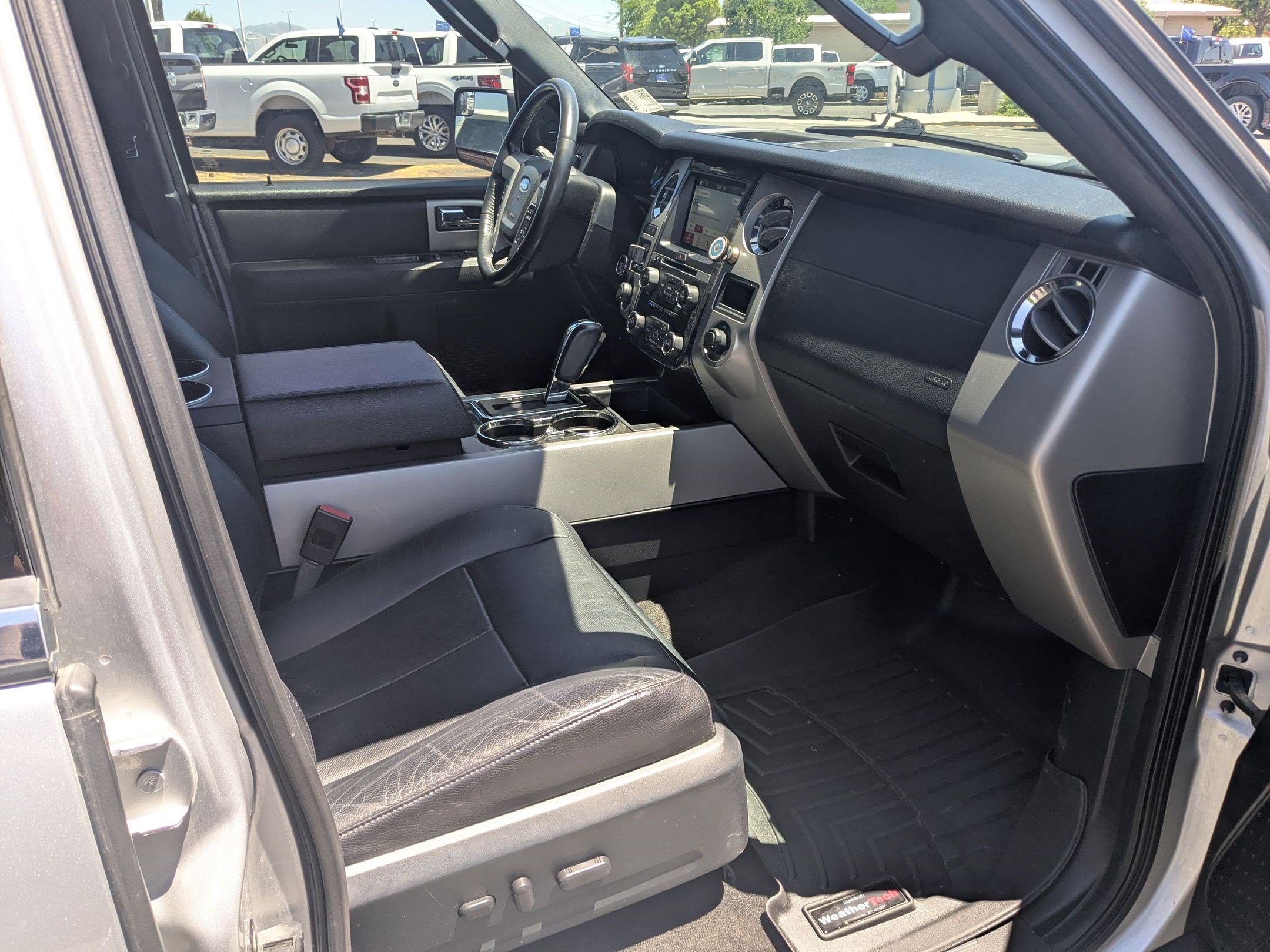 Used 2016 Ford Expedition Limited AWD/4WD image 33