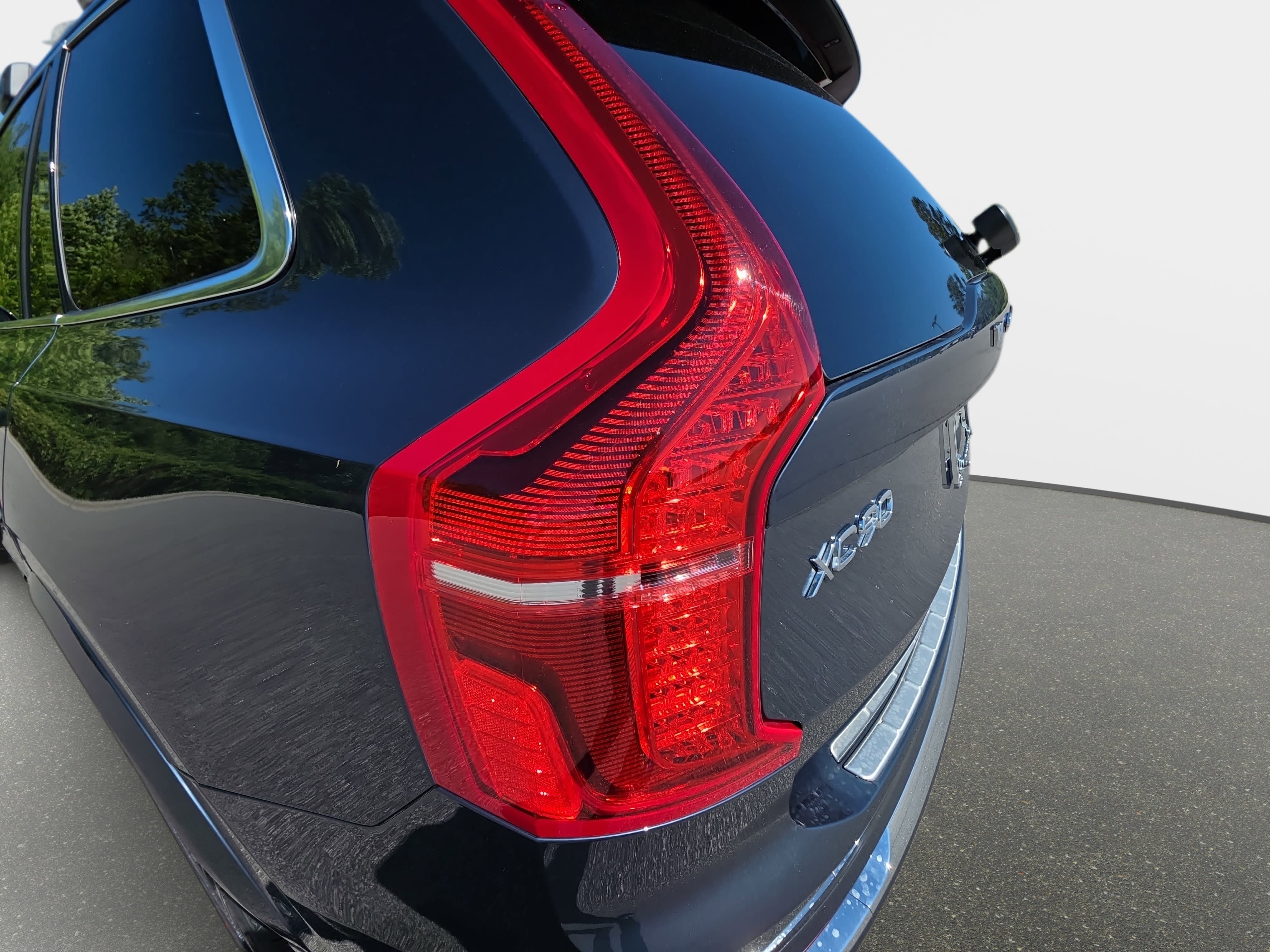 Used 2025 Volvo XC90 B6 Plus w/ Protection Package Premier AWD/4WD image 37