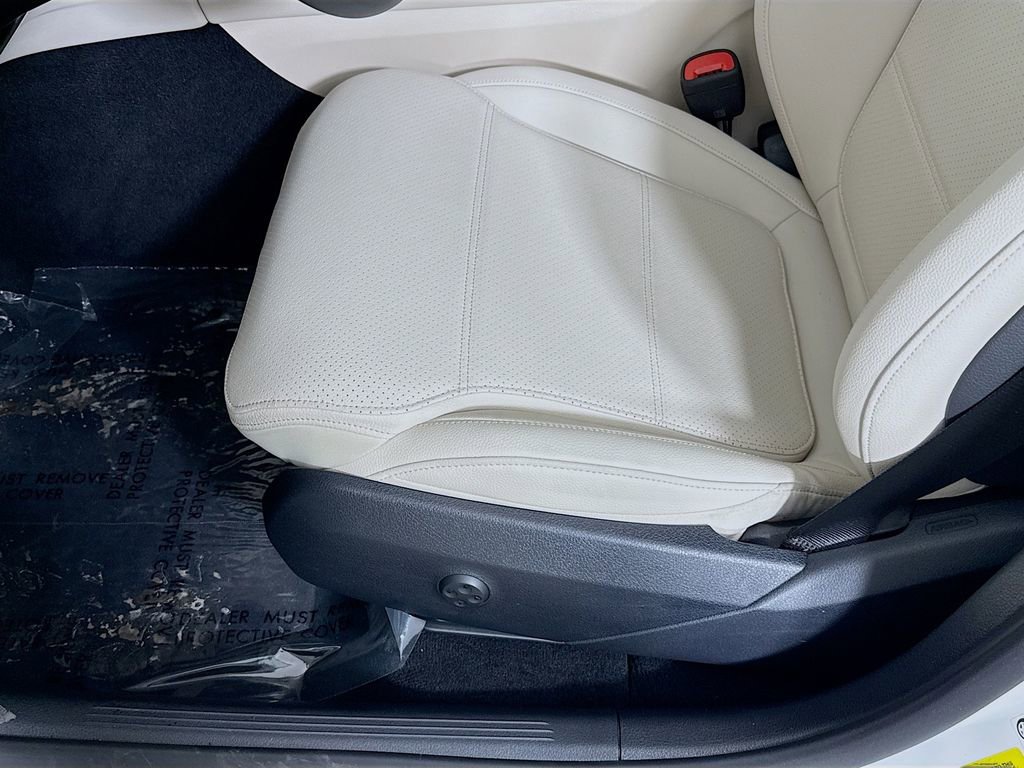 Used 2025 Mercedes-Benz GLC 350e GLC 350e image 20