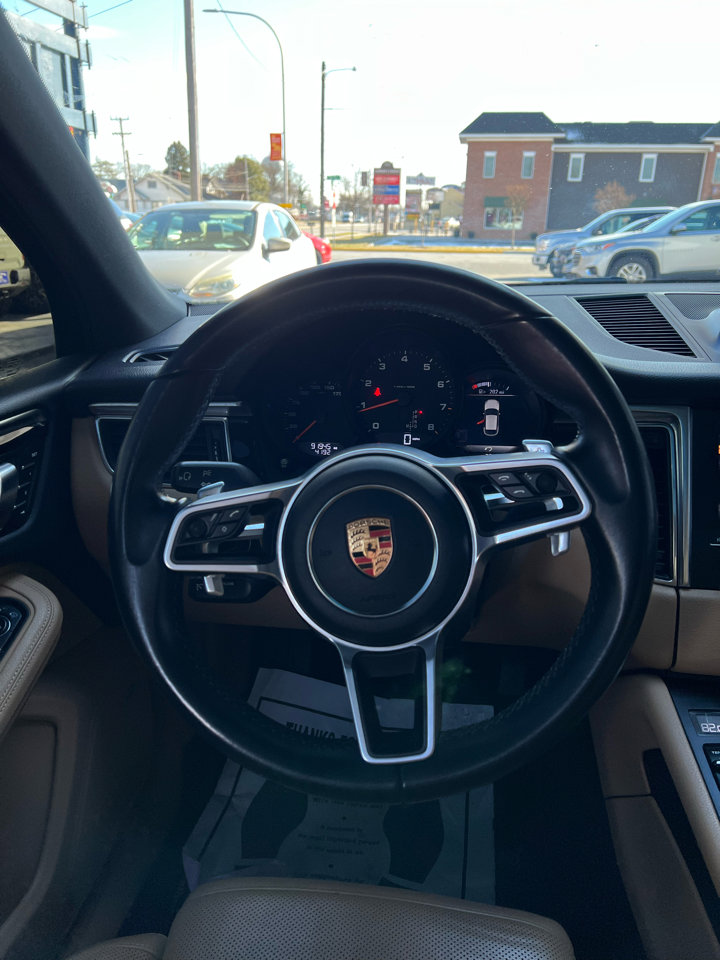 Used 2018 Porsche Macan image 19