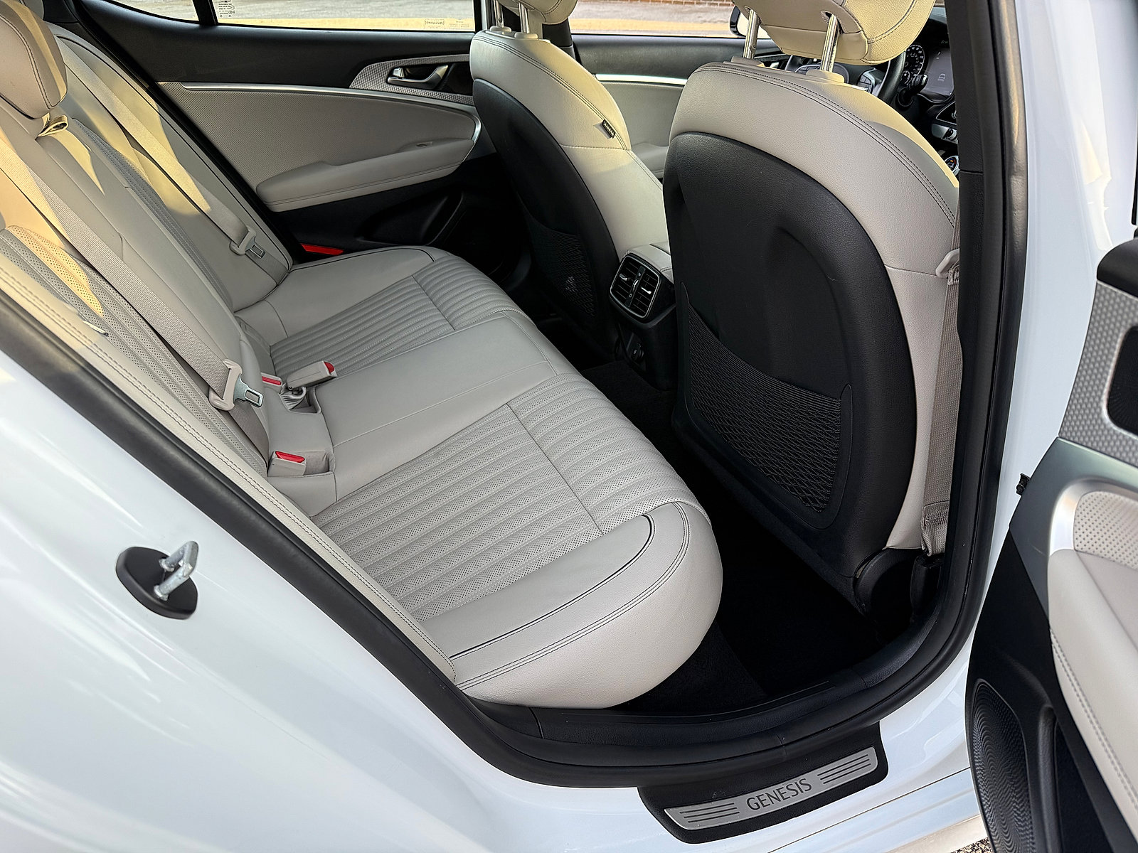 Used 2023 Genesis G70 2.0T w/ Sport Prestige Package image 25