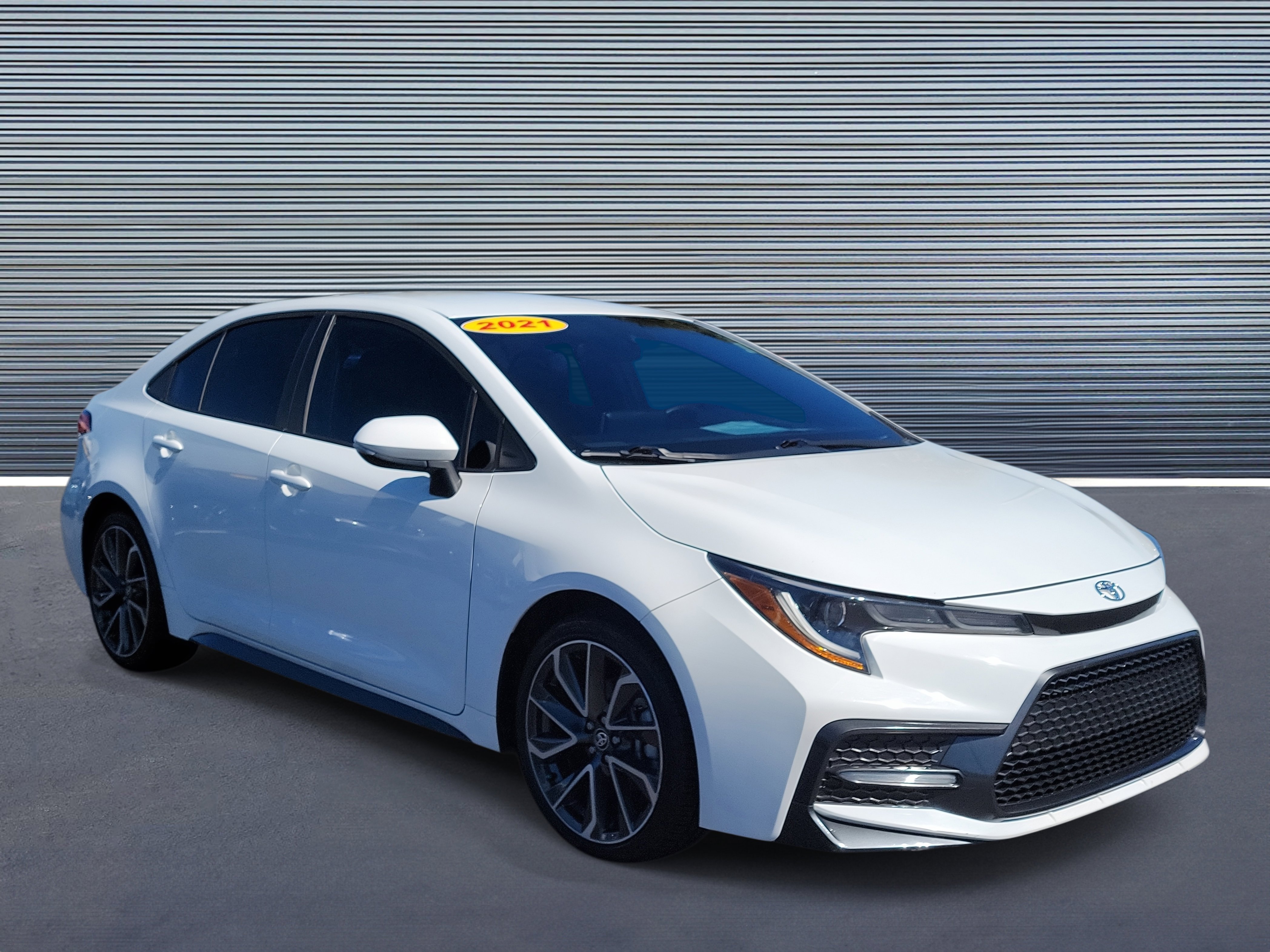 Used 2021 Toyota Corolla SE video 2