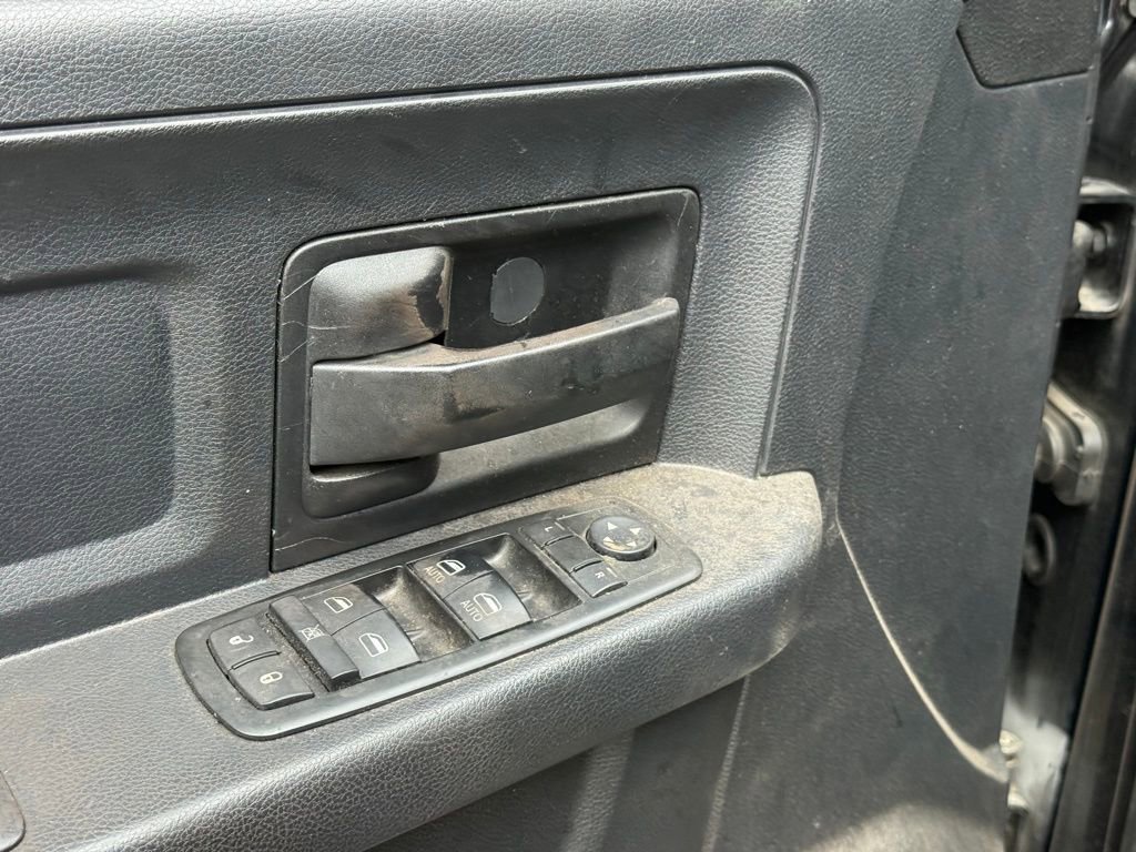 Used 2015 RAM 1500 ST w/ SXT Appearance Group image 12