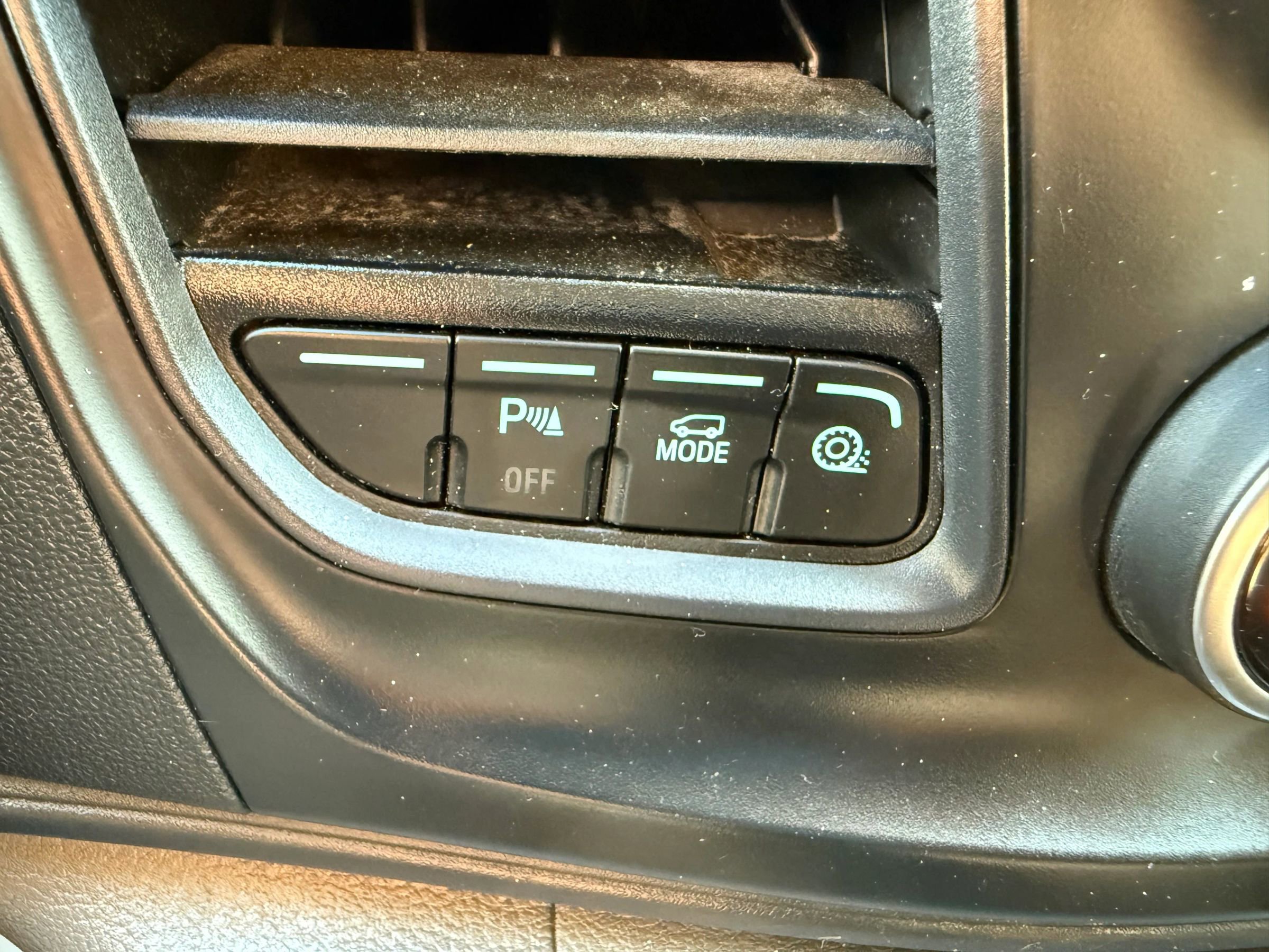 Used 2023 Ford Transit 250 Medium Roof AWD w/ Load Area Protection Package image 18