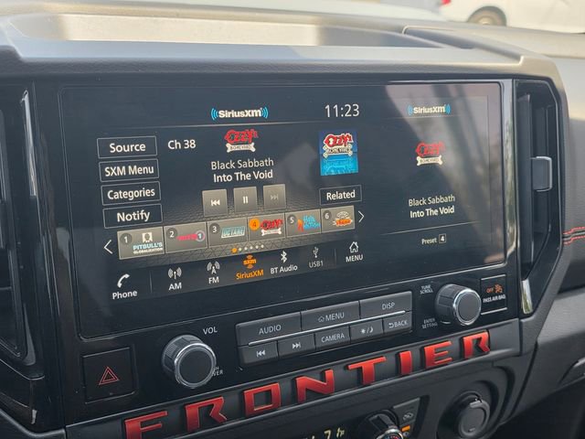Used 2025 Nissan Frontier PRO-4X image 24