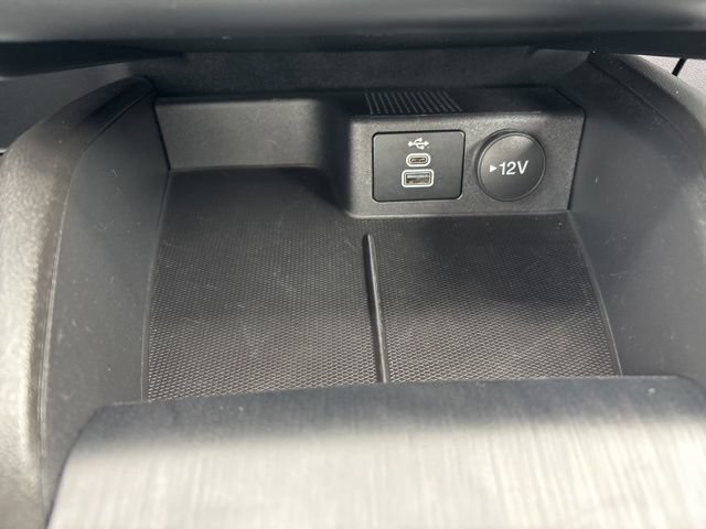 Used 2025 Ford Escape Active AWD/4WD image 26