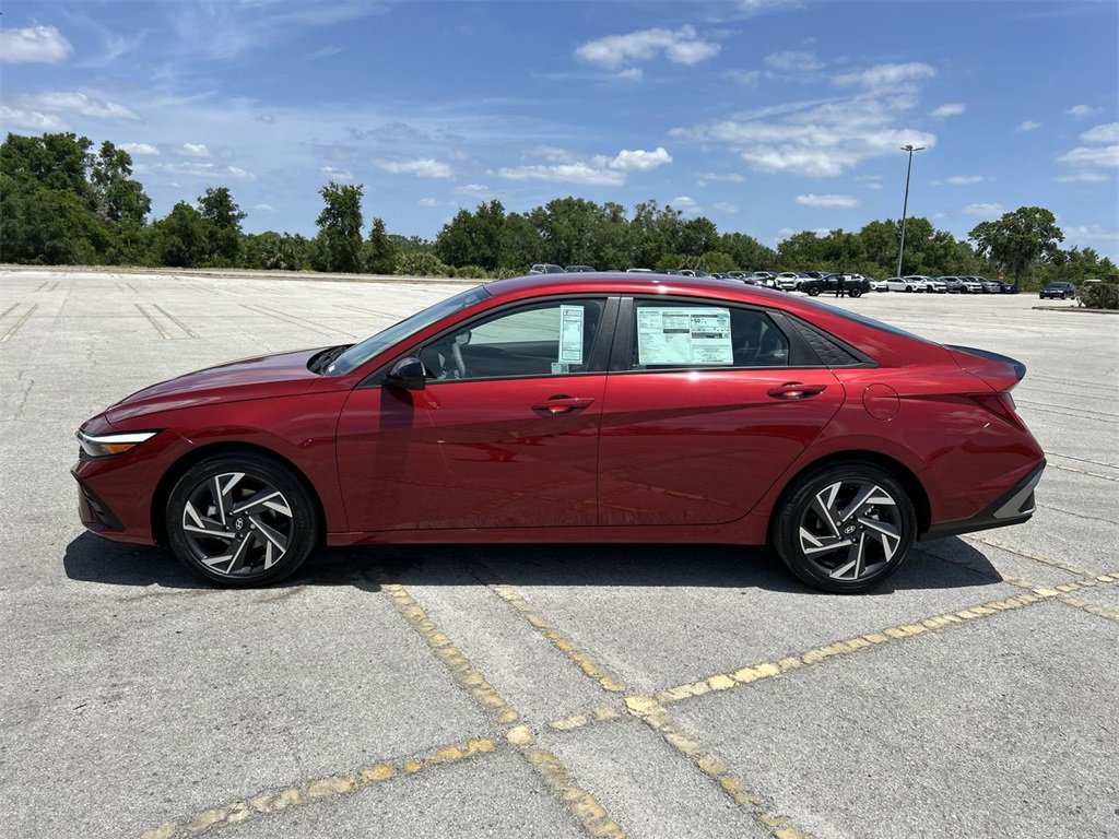 New 2025 Hyundai Elantra SEL image 13