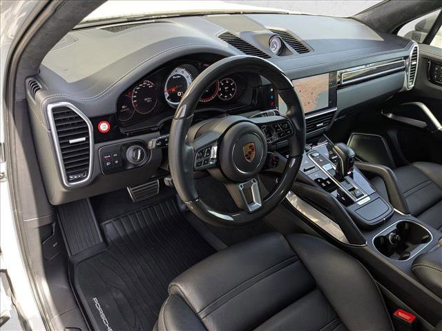 Used 2022 Porsche Cayenne Turbo image 10