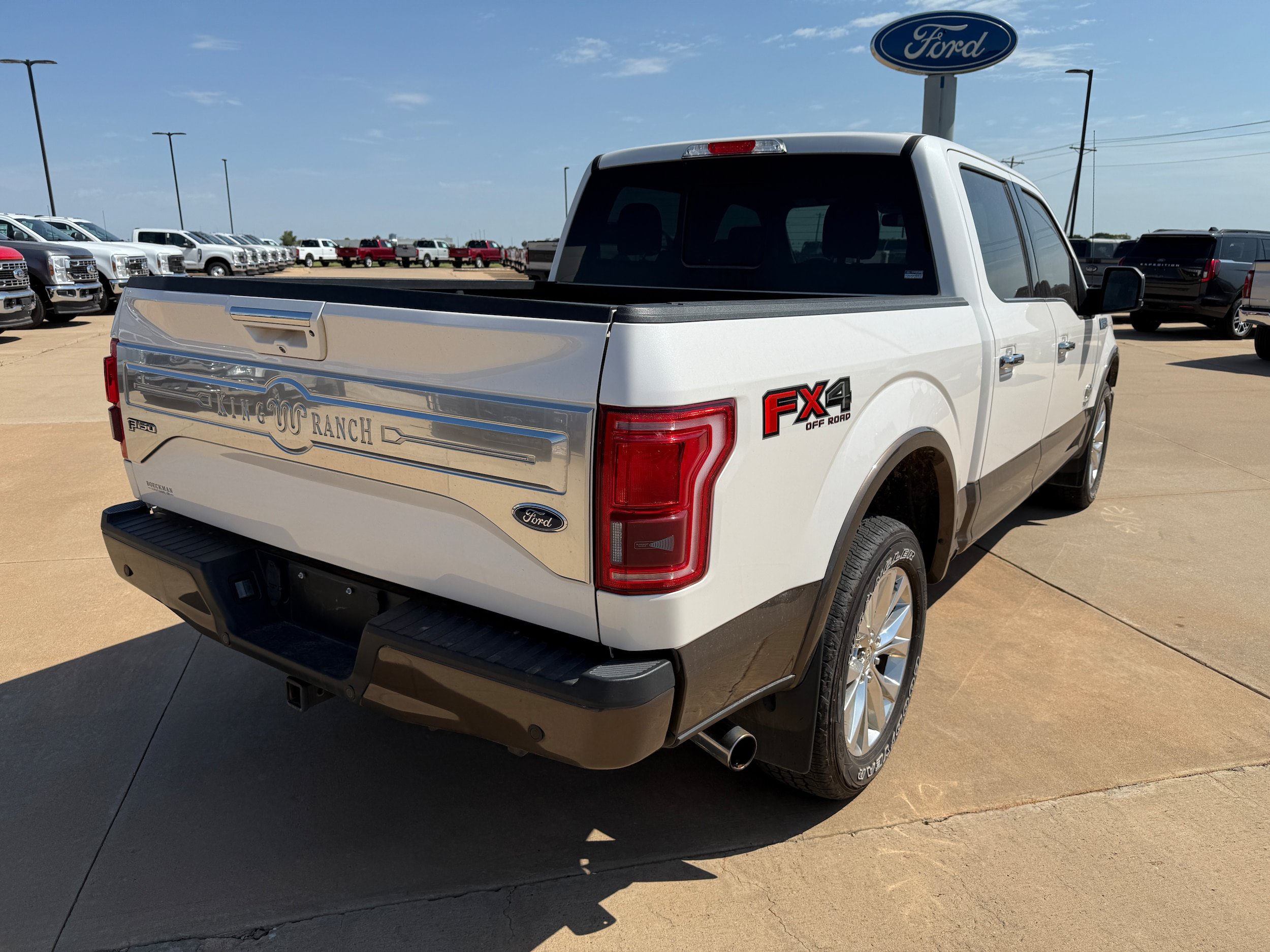 Used 2016 Ford F150 King Ranch w/ Equipment Group 601A Luxury AWD/4WD image 7