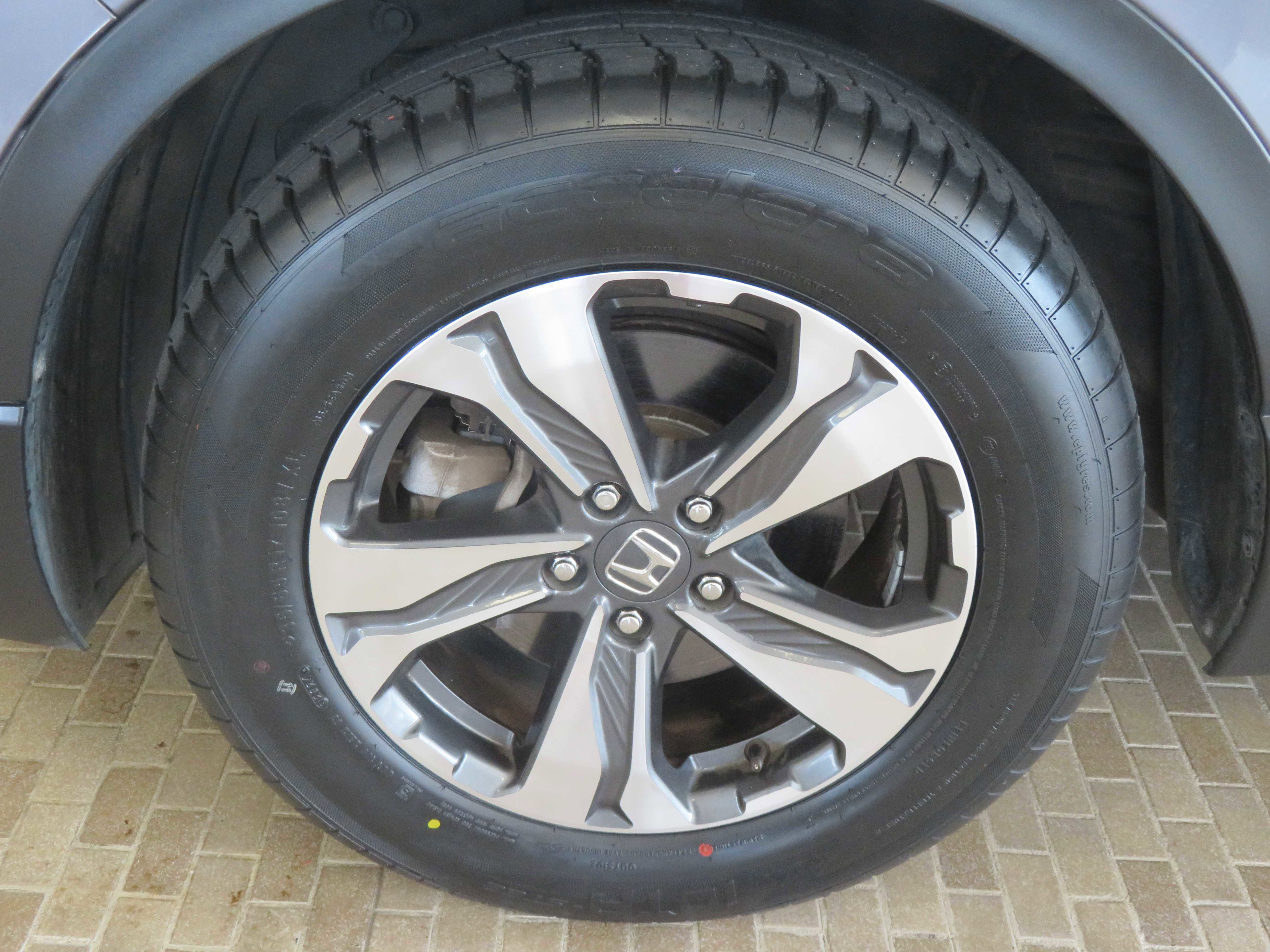 Used 2018 Honda CR-V LX image 7