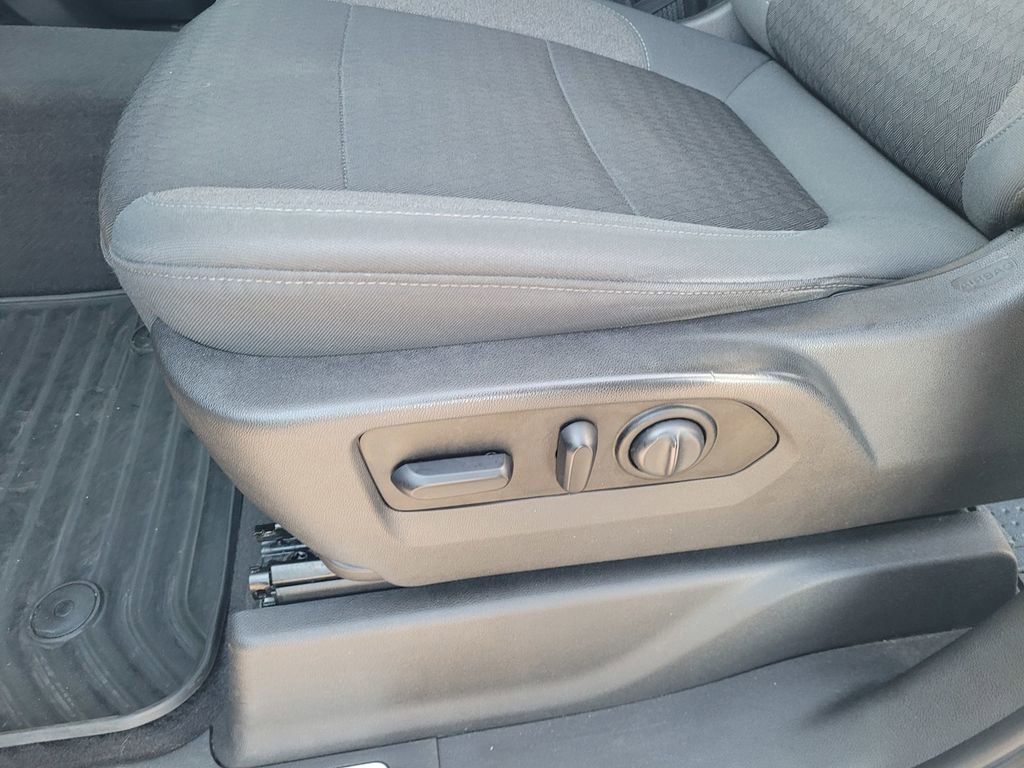 Used 2019 Chevrolet Silverado 1500 LT w/ All-Star Edition image 27