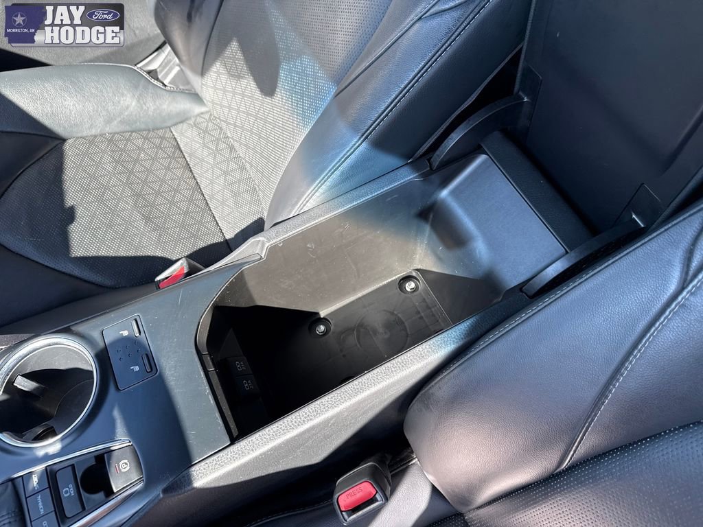Used 2019 Toyota Camry XSE FWD image 28