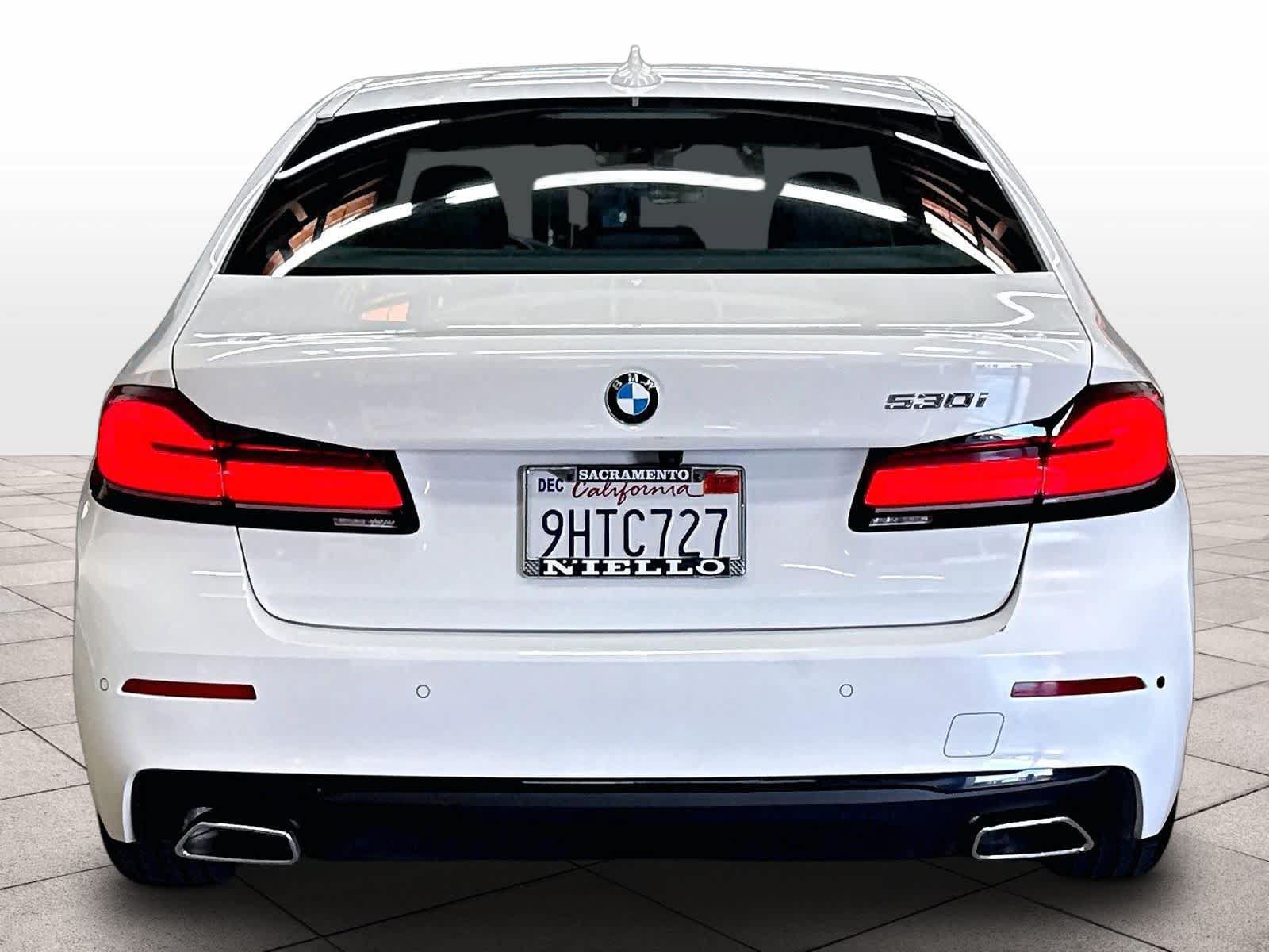 Used 2023 BMW 530i w/ Convenience Package RWD image 7