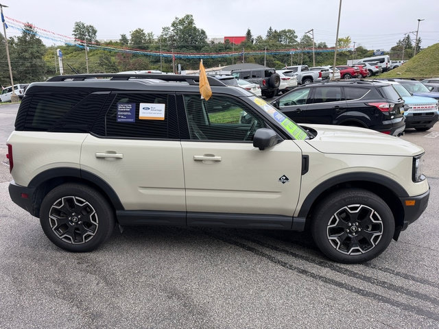 Certified 2025 Ford Bronco Sport Outer Banks w/ Outer Banks Tech Package+ AWD/4WD image 9