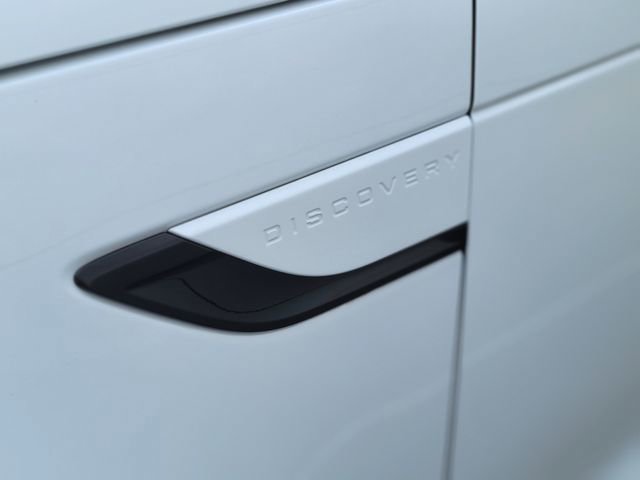 Used 2025 Land Rover Discovery Dynamic SE AWD/4WD image 45