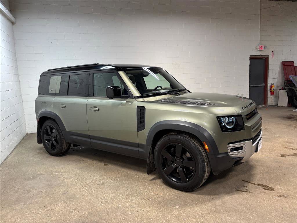 Used 2020 Land Rover Defender 110 First Edition image 5