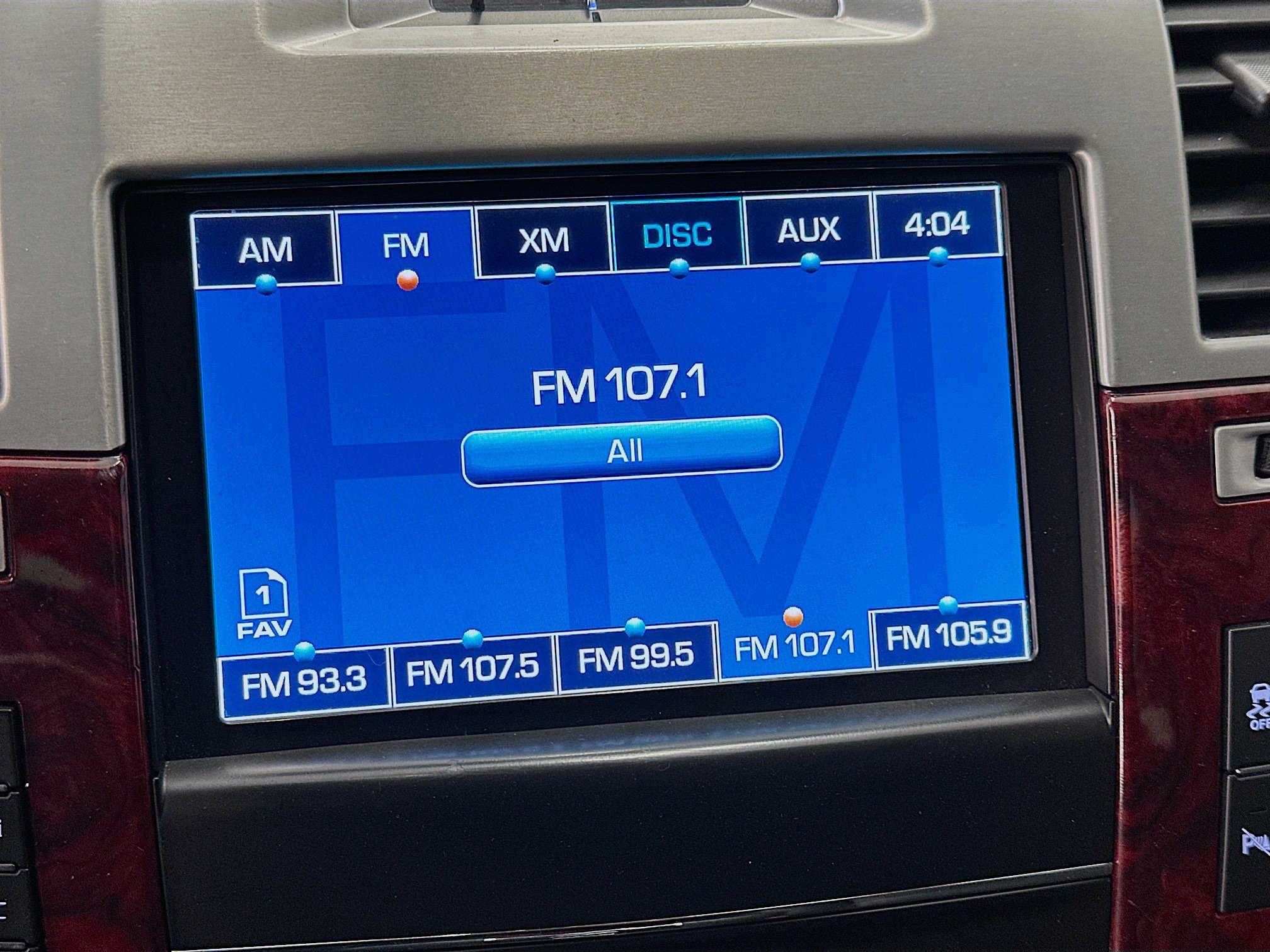 Used 2012 Cadillac Escalade Premium image 21