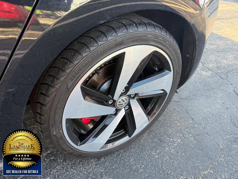 Used 2018 Volkswagen GTI SE w/ SE Leather Package image 19
