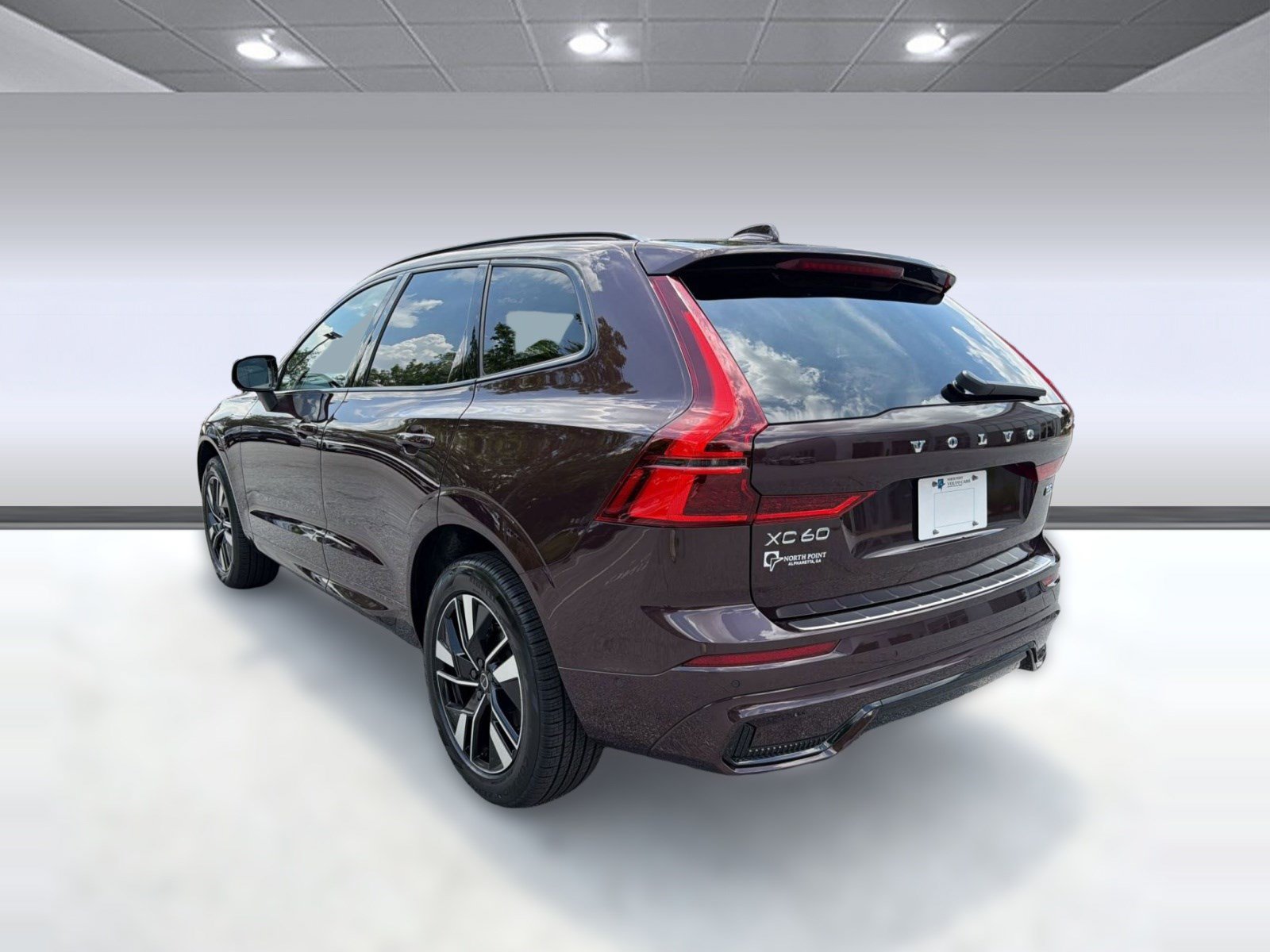 New 2026 Volvo XC60 B5 Plus w/ Climate Package AWD/4WD image 3