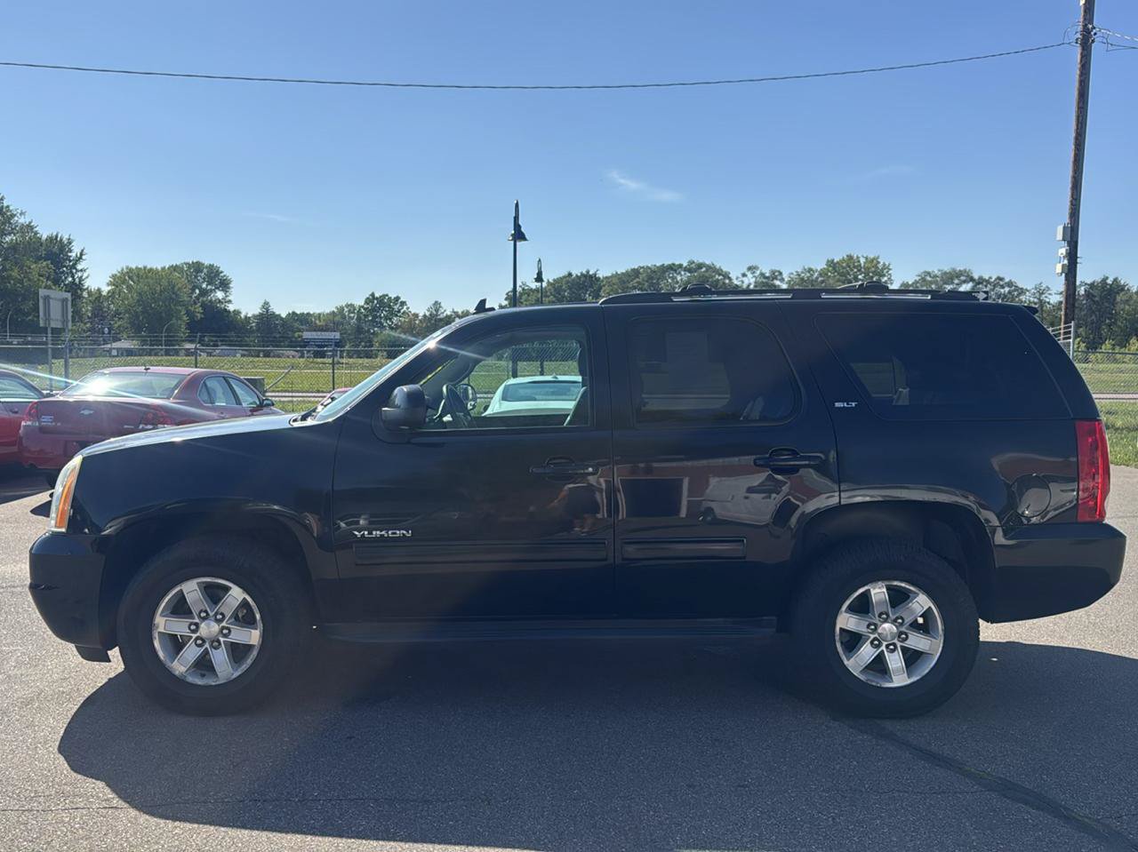 Used 2012 GMC Yukon SLT w/ SLT-2 Equipment Package AWD/4WD image 8