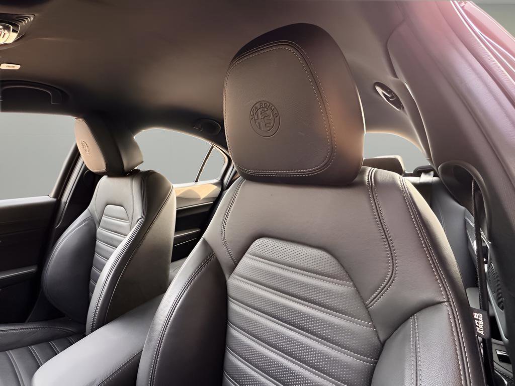 Used 2023 Alfa Romeo Giulia Quadrifoglio w/ Active Assist Plus Package image 22